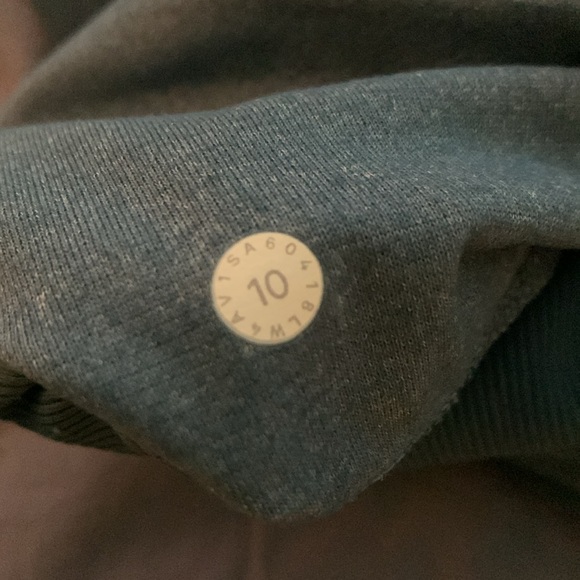 Lululemon- Like New - Sz 10- Dance Studio Jacket III- Reversible- Blue Petrol - Picture 14 of 16